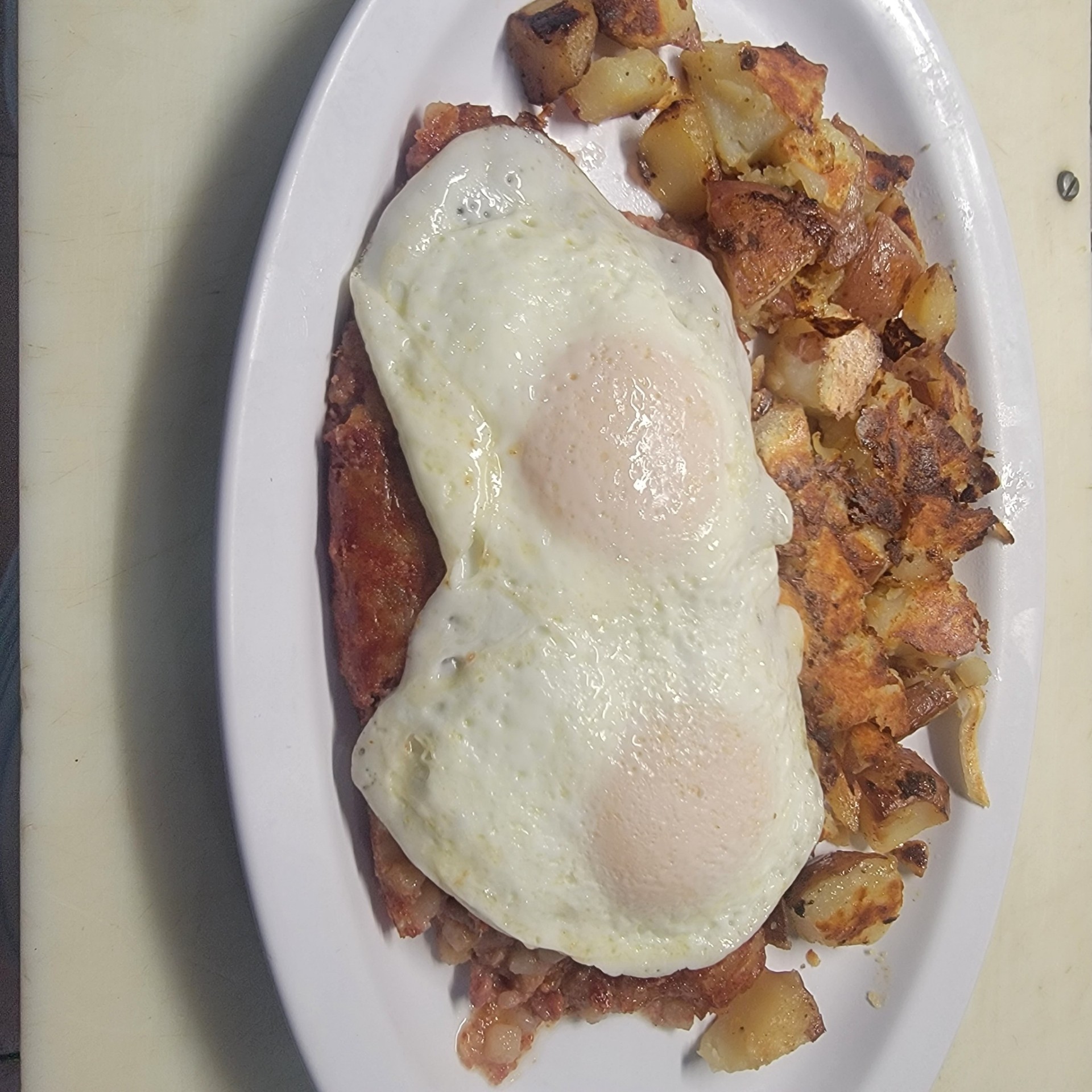 Corned Beef Hash & Eggs